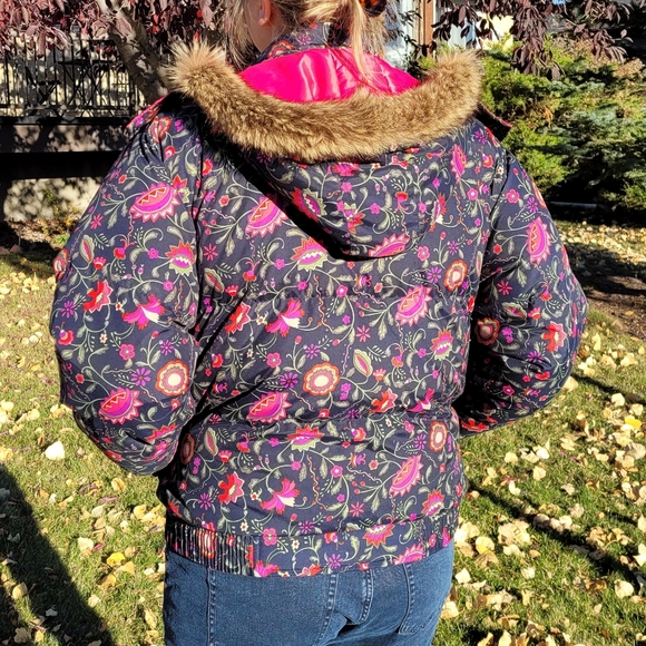 Vintage paisley print down filled puffer jacket - Picture 5 of 16
